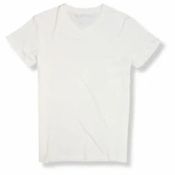 New Edition Fashion Delta Vacay V-neck T-Shirt> T-shirts